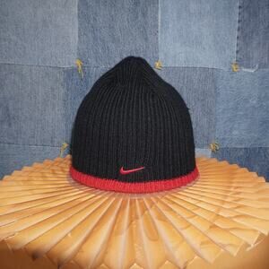 OSFA -Vintage Y2K Nike embroider swoosh black red 00s beanie